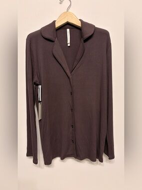 Aritzia group by babaton mocha brown tomorrow long sleeve sz s small new